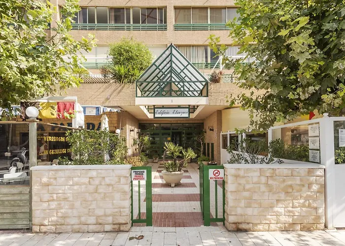 Ideal - Beach, Pool, Parking - Inmodream Apartment *